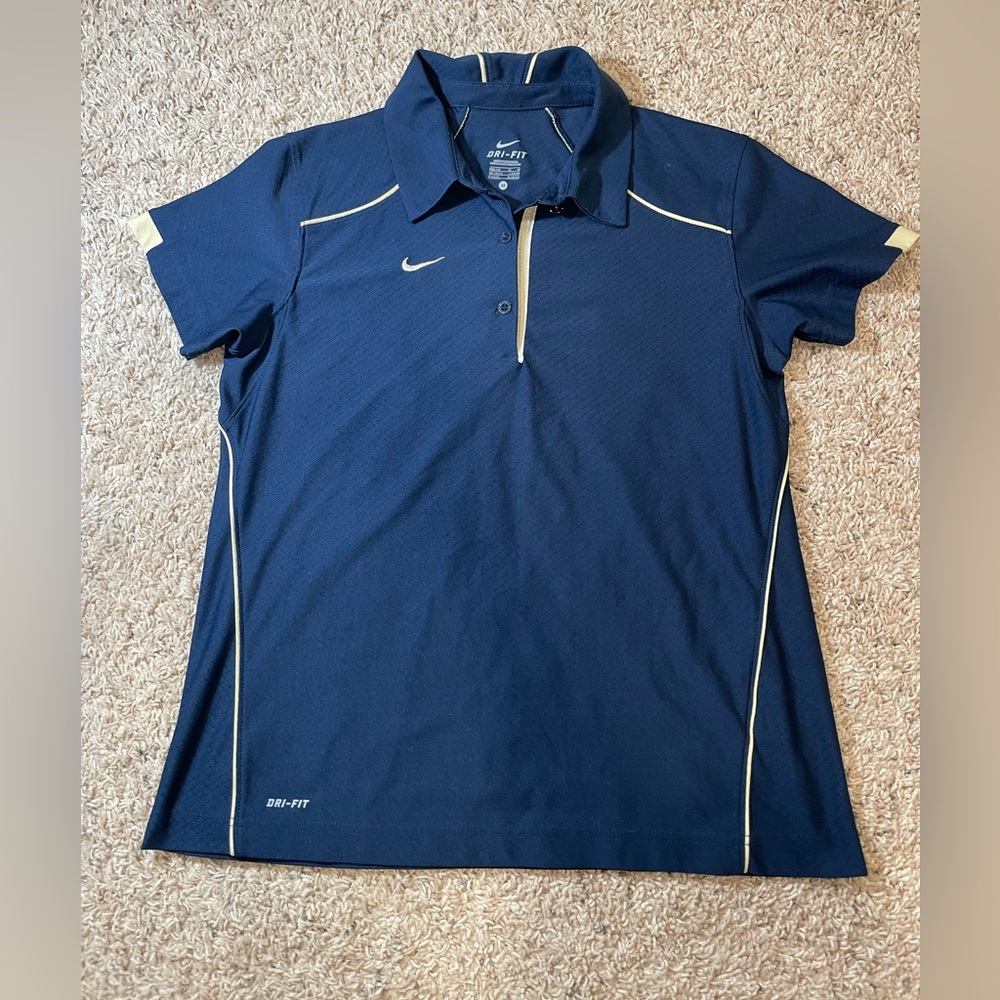 Nike dri-fit women’s polo. Size Medium